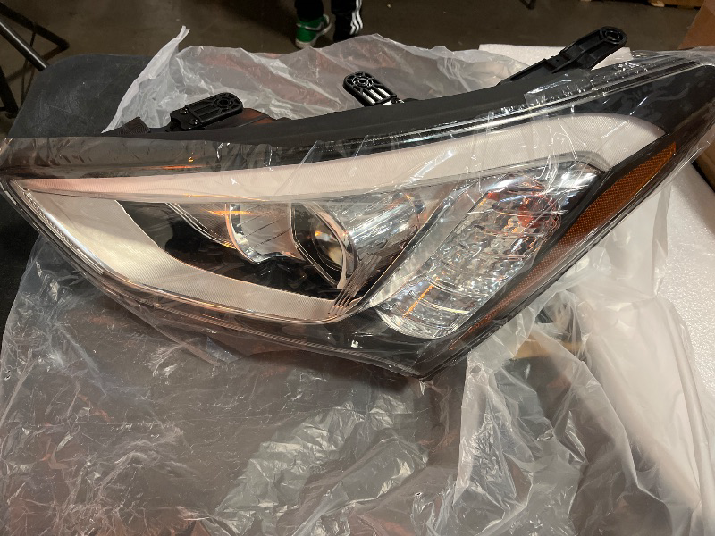Photo 1 of For 2013 2014 2015 2016 Hyundai Santa Fe Halogen Headlight Headlamps, Left Driver Headlight Assembly Replacement, w/Black Housing -Left(Not Fit Sport Models)