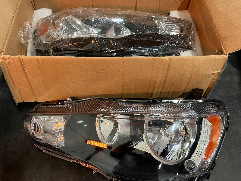 Photo 1 of Halogen Headlight Assembly Pair for 2010-2013 Mitsubishi Outlander, Left & Right Set for ES/SE/GT/LS/XLS Models, Direct Fit Replacement (Bulbs Not Included)
