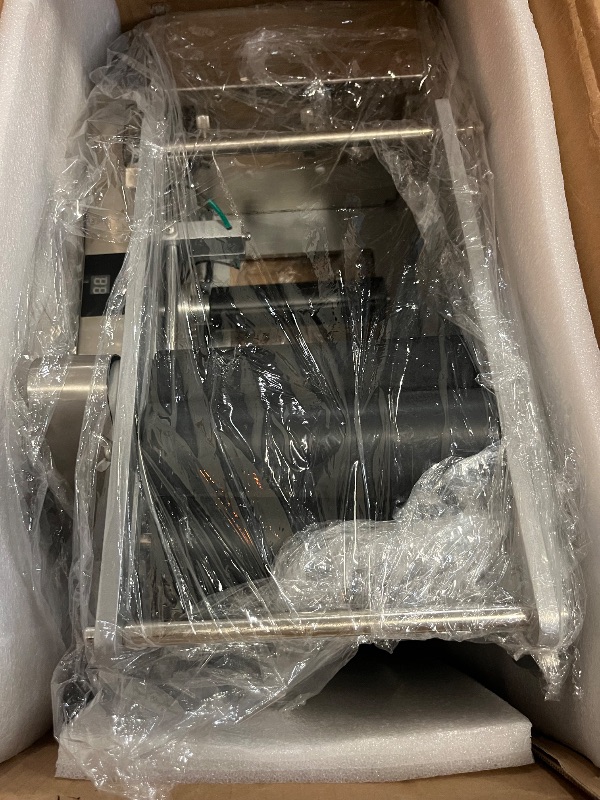 Photo 1 of Semi-Automatic Round Bottle Labeling Machine, 20–50 pcs/min, Fits ?0.6–4.7 in Cylindrical Bottles, Adjustable Stainless Steel Label Applicator with Pressure Bar for Small and Medium Businesses
