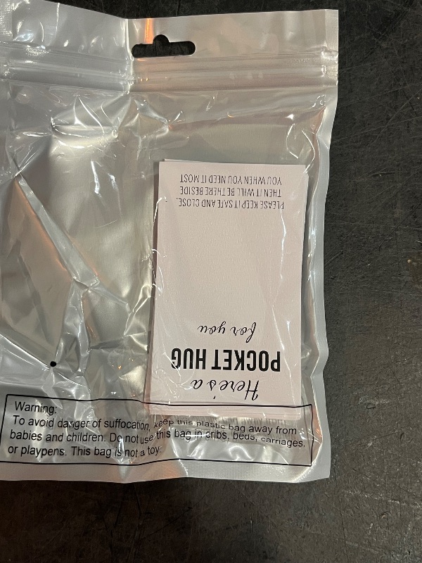 Photo 1 of 20 Sets Pocket Hug Valentine's Day Gift Bulk Little Mini Resin Animals Inspirational Hug Pocket Cards Bulk Emotional Appreciation for Coworker Employees Team Staff Kid (Classic)