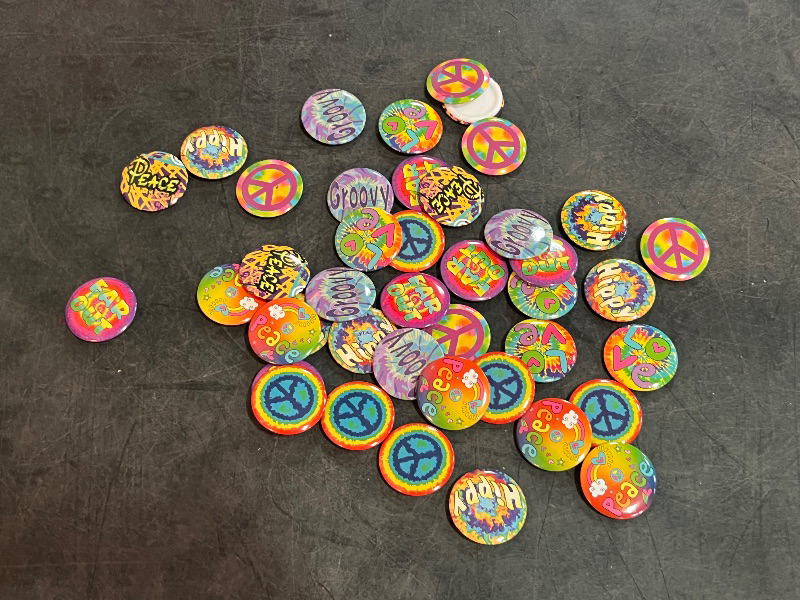 Photo 1 of Hippie Button Pins Retro Buttons Pins 60's Party Hippie Costume Accessory