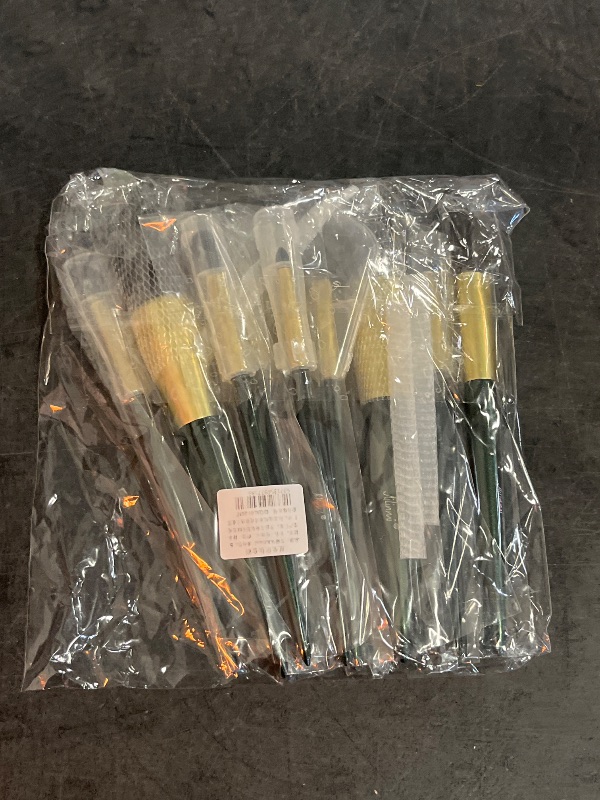 Photo 1 of Makeup Makeup Set Brush Snow White Makeup Brush Loose Powder Brush Eye Shadow Brush Blush Brush
