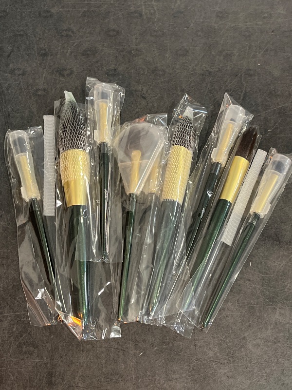 Photo 1 of Makeup Makeup Set Brush Snow White Makeup Brush Loose Powder Brush Eye Shadow Brush Blush Brush
