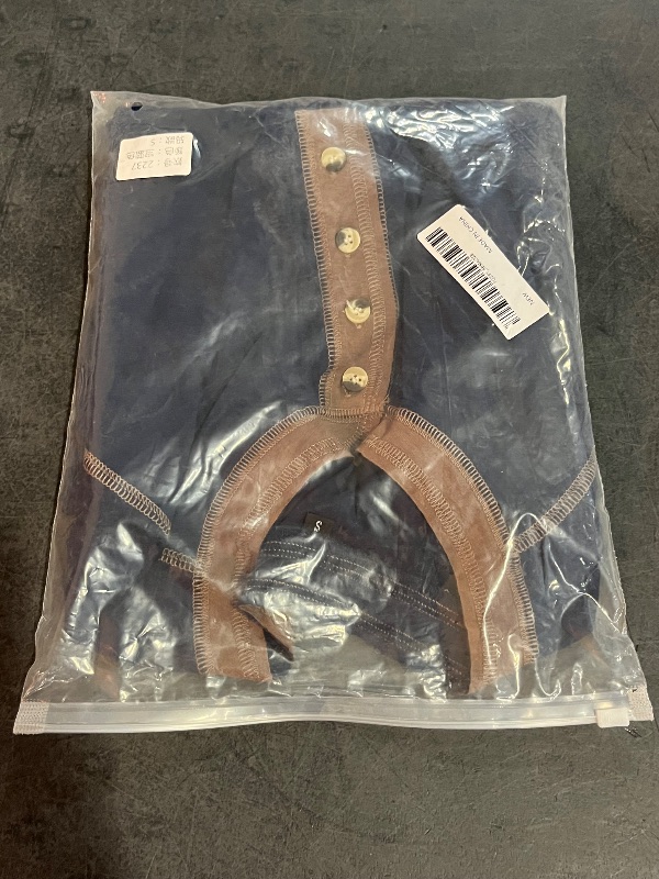 Photo 1 of (S) Legendary Whitetails Men's Recluse Henley Long Sleeve Shirt
