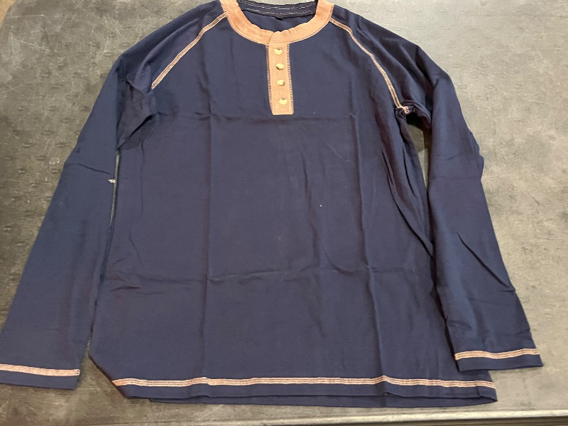 Photo 1 of (S) Legendary Whitetails Men's Recluse Henley Long Sleeve Shirt
