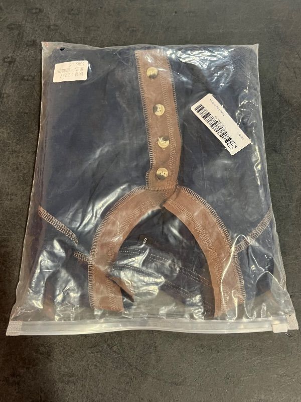 Photo 1 of (S) Legendary Whitetails Men's Recluse Henley Long Sleeve Shirt