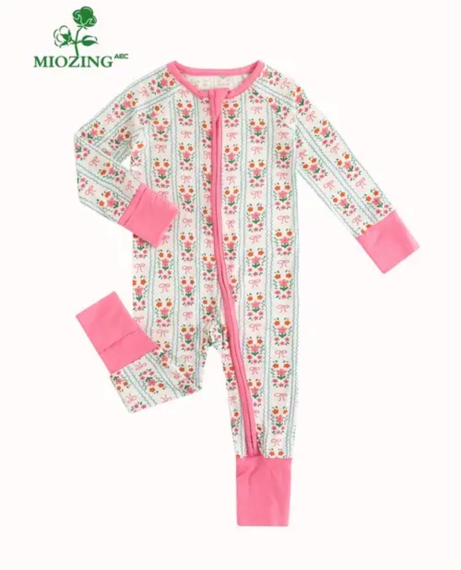 Photo 1 of 12-18M Baby Onsie with Bows and Roses 