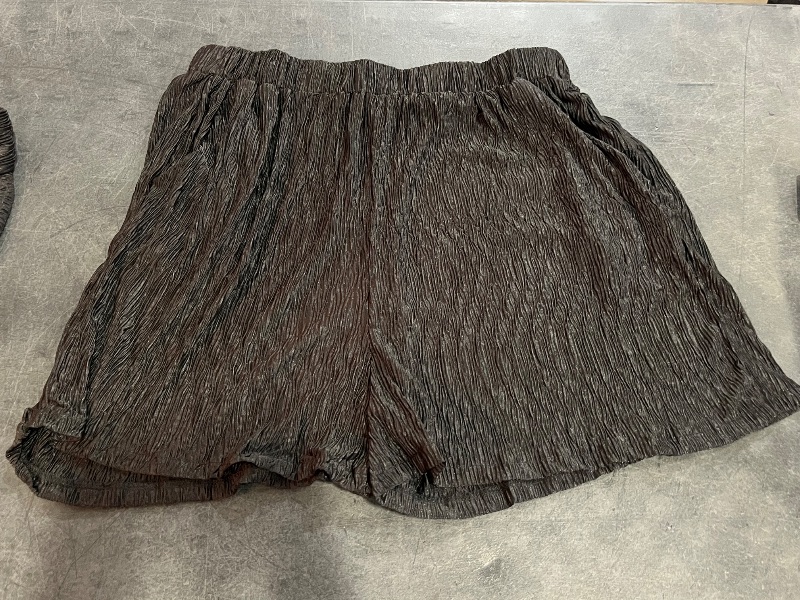 Photo 1 of (L) Womens Silk Lounge 2 Piece Set Button Down Top with Pattern - Black