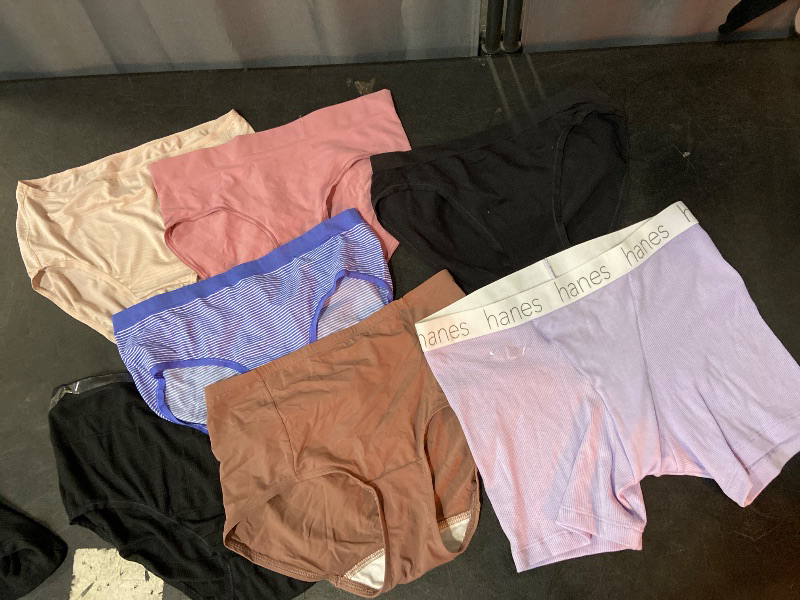 Photo 1 of Size M Mixed 7 Pack Of Women's Underwear