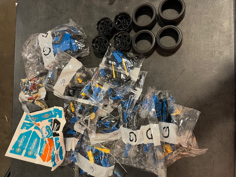 Photo 1 of 1137PCS Creative Blue Formla F1 Racing Building Blocks Toy Car