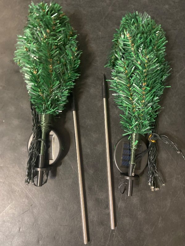 Photo 1 of Solar Christmas Tree Garden Stake Lights Waterproof Christmas Decorations Tree Lights Outdoor Xmas Tree Light Christmas décor Pathway Lights Patio Yard (Color, 2pcs
