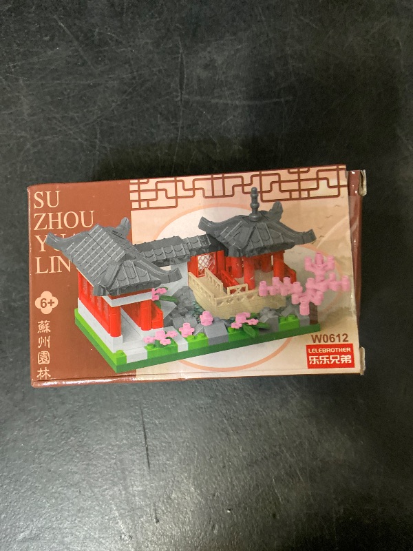 Photo 1 of 217pcs The Lelebrother Suzhou Garden Building Blocks (model W0612) is a miniature architectural set based on traditional Chinese garden design. 