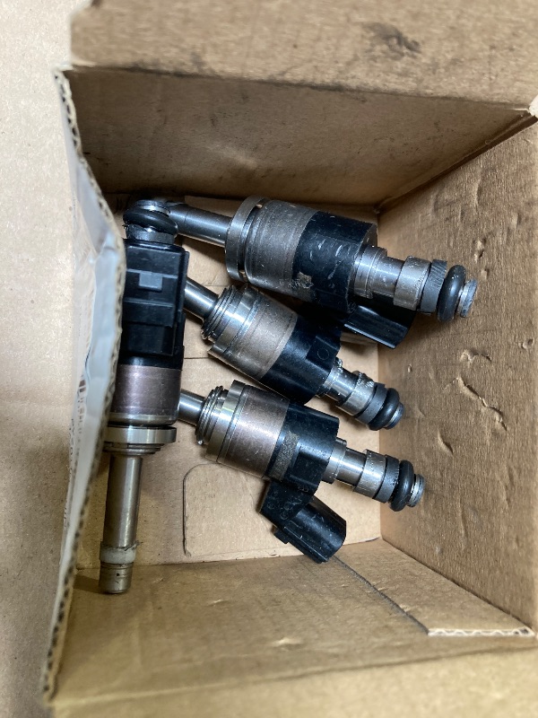 Photo 1 of YEHERIT Set of 4 Fuel Injectors Compatible with Honda Accord 2018-2021, Civic 2016-2021, CR-V 2017-2021 L4 1.5L, Replace# 160105PA305, 1601059B305