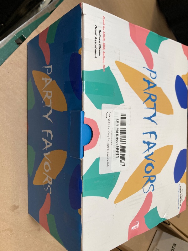 Photo 1 of 500+ PCS Premium Party Favors for Kids 5-12, Assortment Toys, Classroom Prizes,Birthday Gifts, Goodie Bag Stuffers, Pinata Fillers,Easter Eggs Fillers for Boys And Girls.