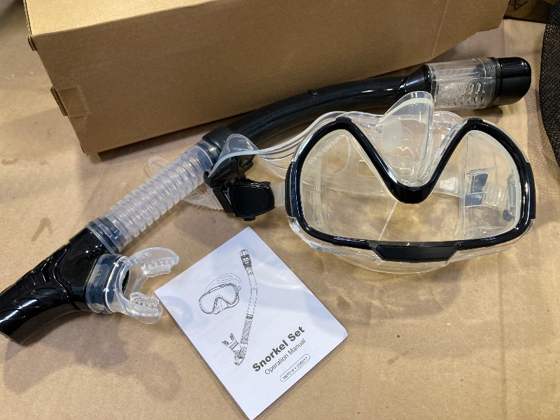 Photo 1 of Snorkel Set