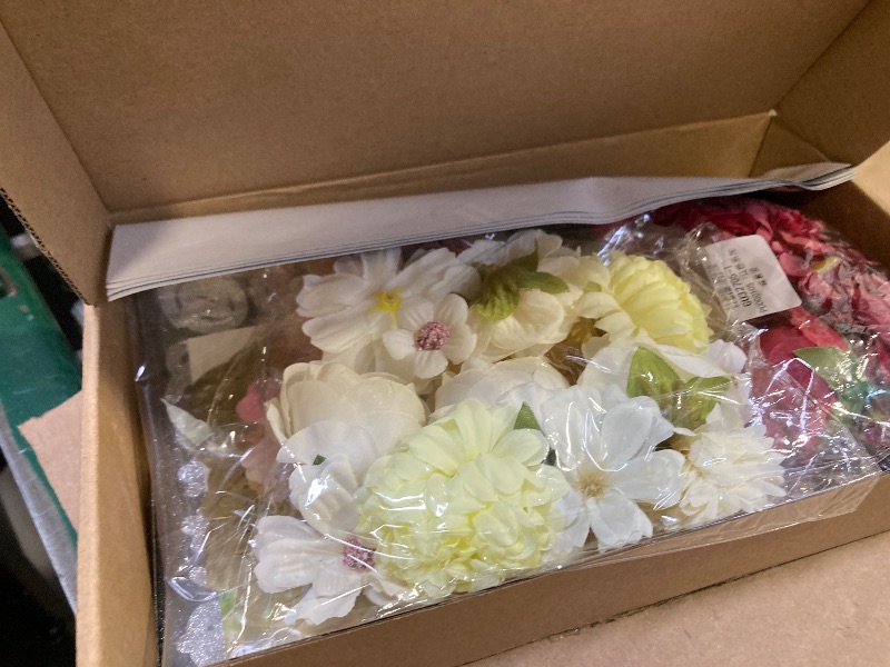 Photo 1 of Hanaive 76 Pcs Handmade Graduation Cap Decoration Kit Includes 60 Pcs Assorted Flower Heads 12 Pcs 3D Butterflies(Stylish Color)