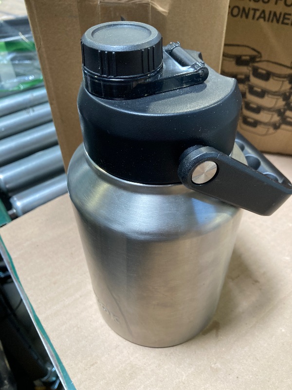 Photo 1 of 1pc----BJPKPK 64 oz Insulated Water Bottle, Dishwasher Safe Half Gallon Water Bottle with Ergonomic Handle, BPA Free Leak Proof Water Jug with Anti-slip Bottom, Stainless Steel Primary Color