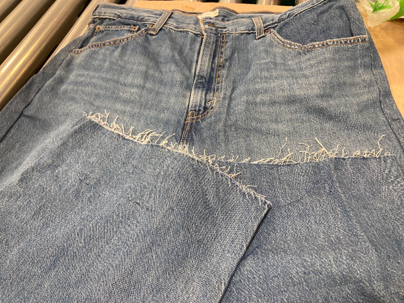 Photo 1 of size 33--- Women's Baggy Pants