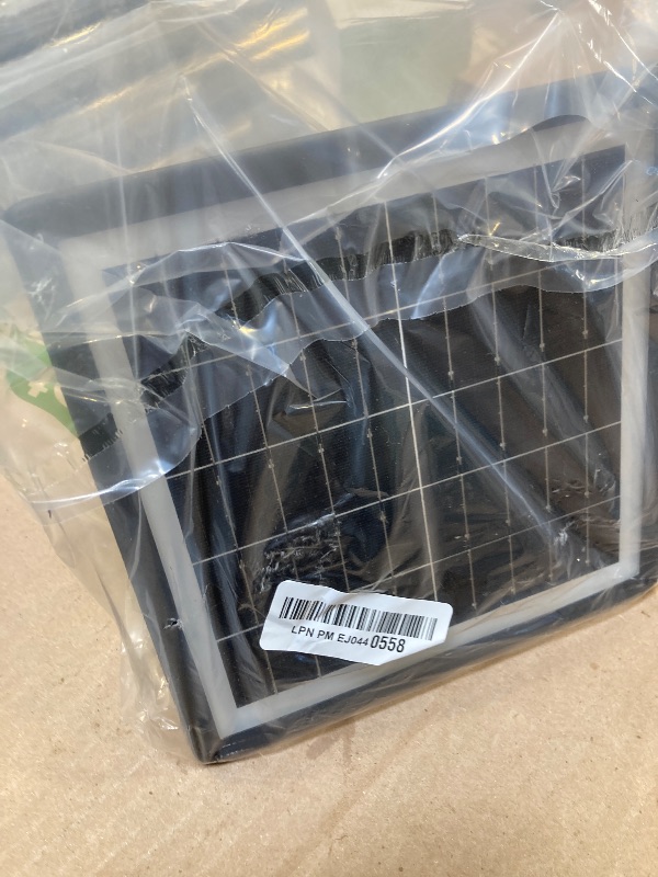 Photo 1 of FOOYANCHO Solar Post Cap Lights – Auto On/Off Solar Post Lights Outdoor – Post Lights Outdoor Solar Powered 4x4 – Solar Deck Post Lights Fits Most Posts (1 Pack)