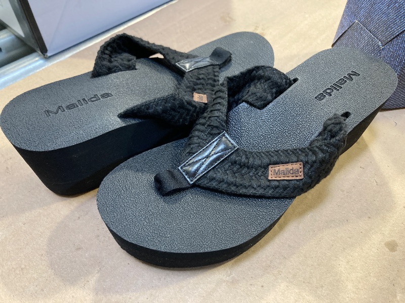 Photo 1 of MALIDA Womens Wedge Arch Support Flip Flops Cushion Soft Rubber Midsole Platform Thong Sandals with Rubber Sole,Black US 8