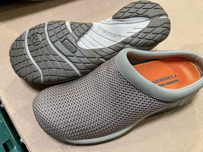 Photo 1 of Merrell Women's Shoes size  8