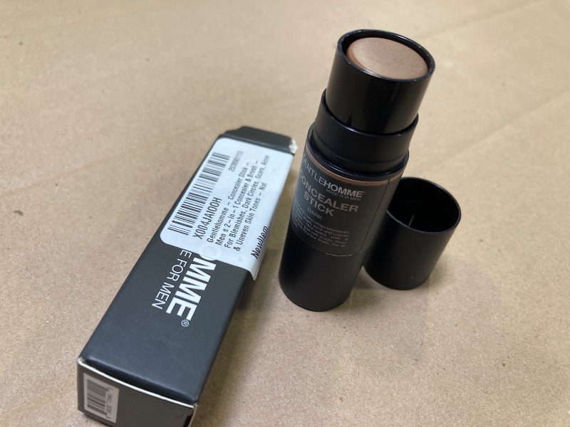 Photo 1 of Gentlehomme - Concealer Stick - Men’s 2-in-1 Concealer & Brush - For Blemishes, Dark Circles, Scars, Acne & Uneven Skin Tones - Natural Finish - All Skin Types - Vegan - Dark - 1 Stick