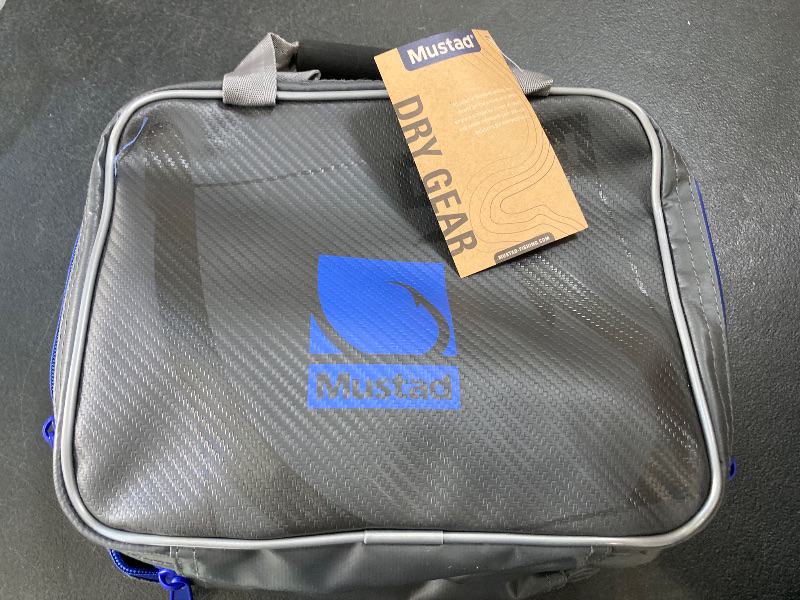 Photo 1 of Mustad Rigger Bag, 10"x8"x2.5" Water-Resistant Double Rigger Wallet with Organizer Pockets & Rear Velcro Straps, Fishing Essentials Gear Bag, 500 Denier Tarpaulin Nylon (Double - 20 inner pockets)
