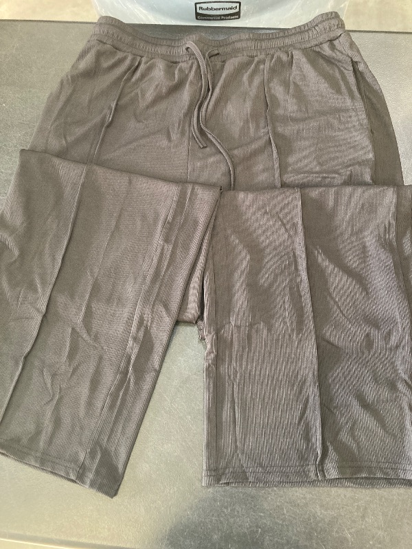 Photo 1 of Women's Wide Open Leg Black Loose Pants with Pockets - Size XL