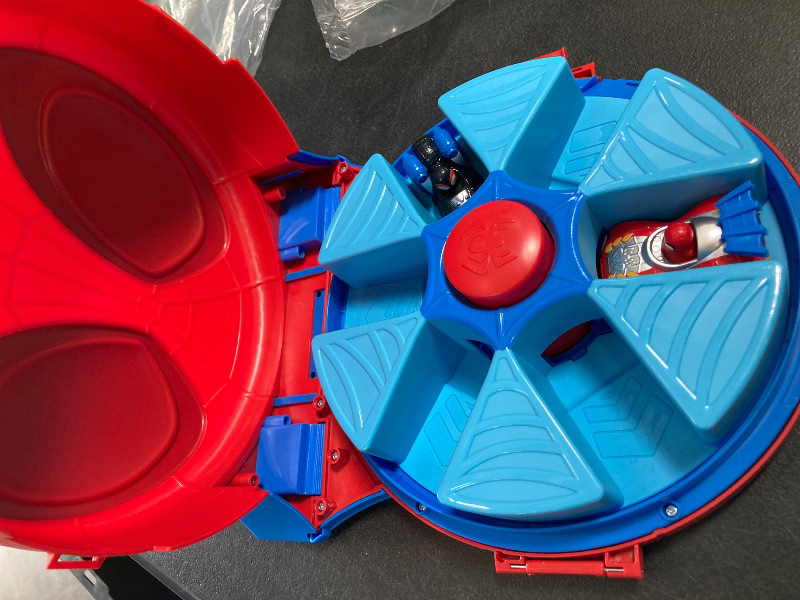 Photo 1 of Marvel Spidey and His Amazing Friends Action Launch Carry Case - 12-Inch Carry Case with Rotating Launcher and Two Exclusive Amazing Metals Vehicles