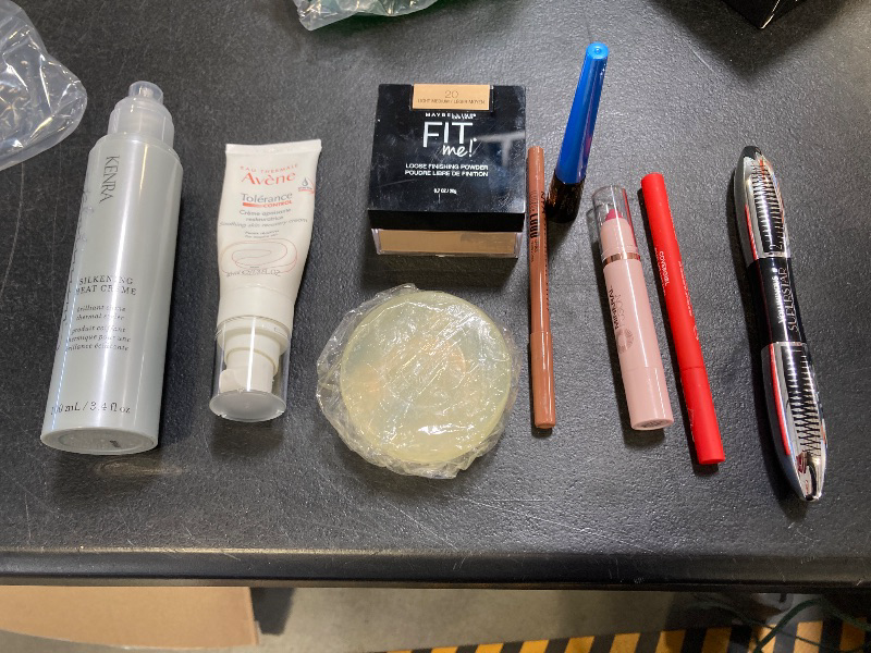 Photo 1 of Beauty bundle
--FINAL SALE - NO RETURNS--- 