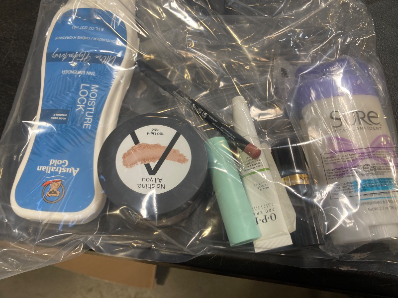 Photo 1 of Beauty bundle
--FINAL SALE - NO RETURNS--- 