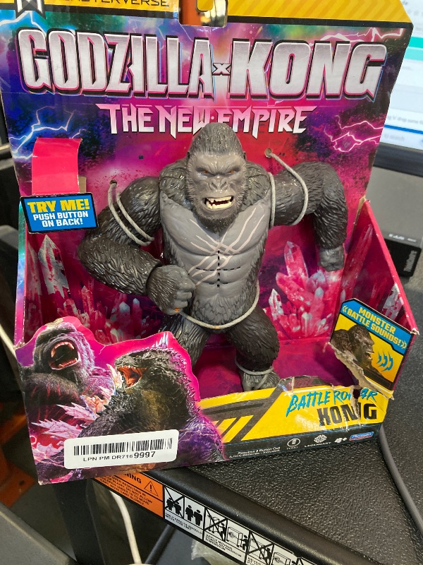 Photo 1 of Godzilla x Kong 7" Battle Roar Kong Figure by Playmates Toys