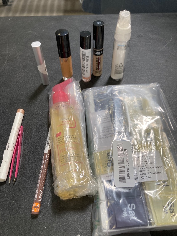 Photo 1 of Cutie! Beauty bundle
---FINAL SALE / NO RETURNS ----
