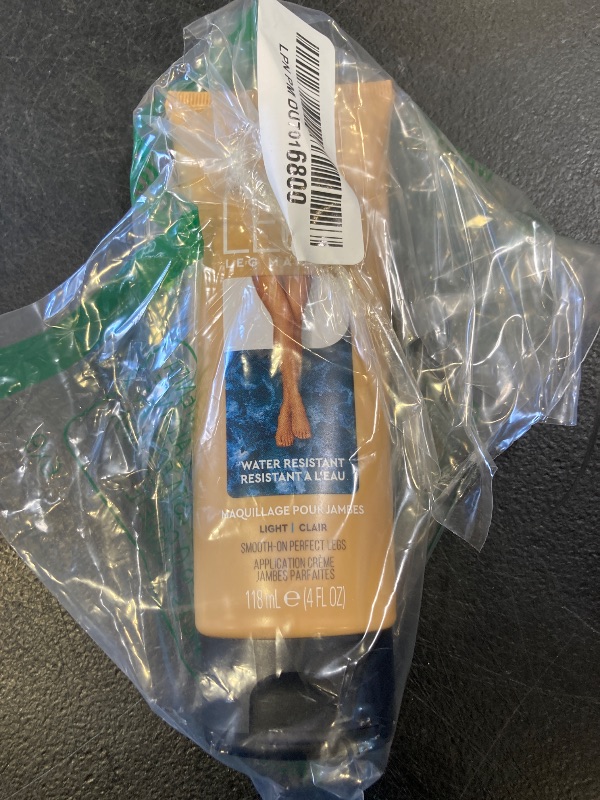 Photo 1 of Sally Hansen Airbrush Legs®, Leg Makeup, Light, Easy Application, Flawless Looking Legs, Water Resistant, Transfer Proof Lotion
