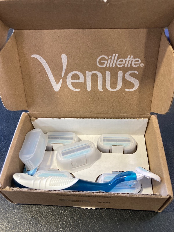 Photo 1 of Gillette Venus Smooth Women's Razor Handle + 6 Refills with Soft-Grip Gel Handle
