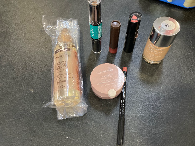 Photo 1 of Cutie! Beauty Bundle!
----Final Sale / No Returns ----