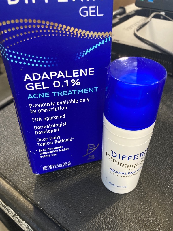 Photo 1 of Differin Acne Treatment Gel, 90 Day Supply, Retinoid Treatment for Face with 0.1% Adapalene, Gentle Skin Care for Acne Prone Sensitive Skin, 45g Pump (Packaging May Vary)
Exp 08/2027