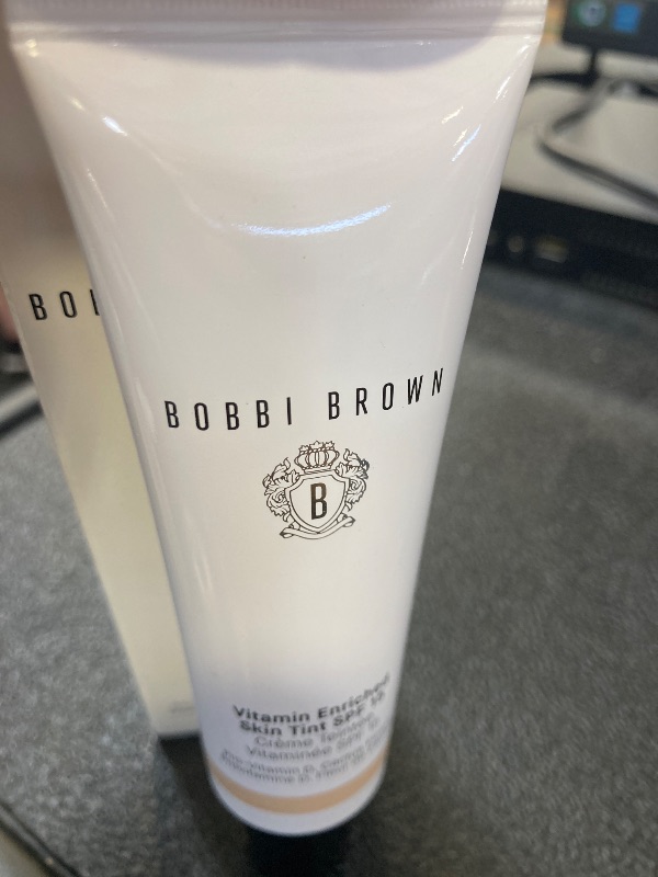 Photo 1 of Bobbi Brown Vitamin Enriched Skin Tinted Moisturizer SPF 15 - Light to Medium Warm for Women - 1.7 oz Moisturizer