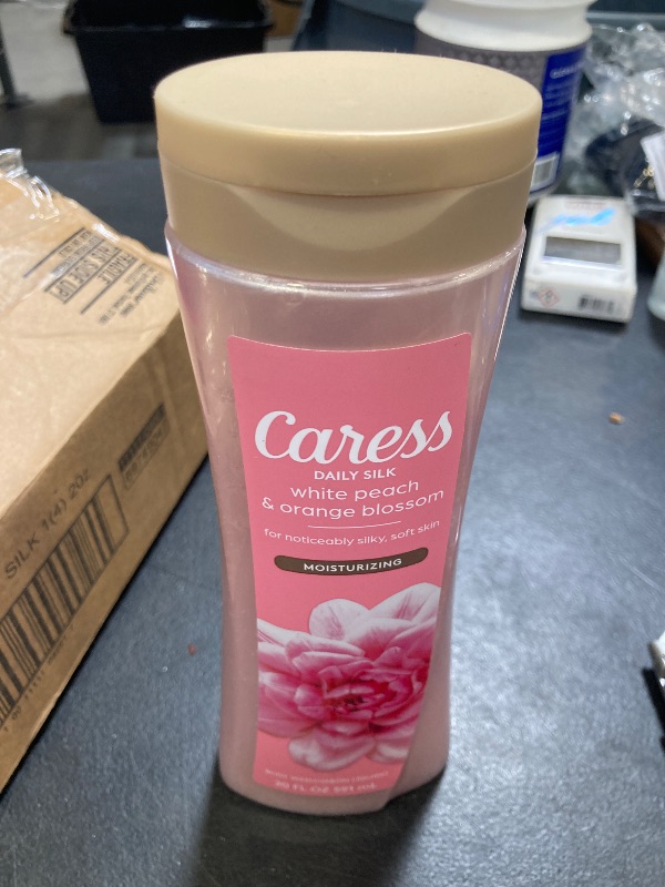 Photo 1 of Caress Body Wash With Silk Extract For Noticeably Silky, Soft Skin Daily Silk Body Soap With White Peach & Orange Blossom 20 fl oz