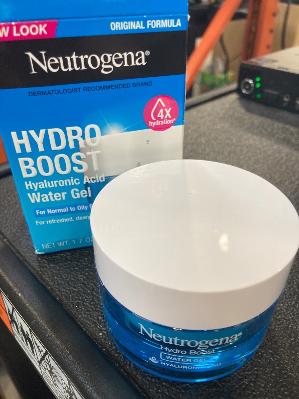 Photo 1 of Neutrogena Hydro Boost Water Gel with Signature Fragrance, Hyaluronic Acid Face Moisturizer for Normal to Oily Skin, Delivers Hydration for Refreshed, Dewy Skin, 1.7 fl. oz