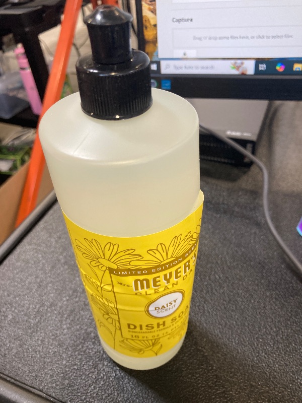Photo 1 of MRS. MEYER'S CLEAN DAY Liquid Dish Soap, Biodegradable Formula, Daisy, 16 fl. oz