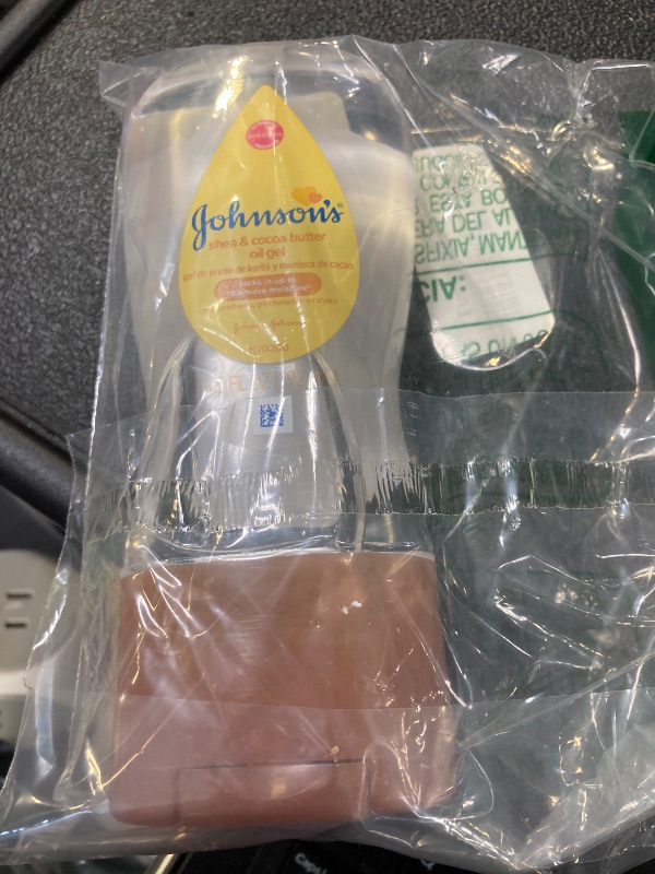 Photo 1 of Johnson's Baby Oil Gel, Moisturizing Baby Massage Mineral Oil Enriched with Shea & Cocoa Butter, Dry Skin Relief for Babies, Kids & Adults, Nourishing & Gentle on Delicate Skin, 6.5 fl. oz, 6 Pack