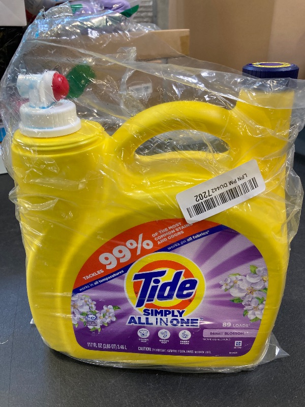 Photo 1 of Tide Simply Clean & Fresh Liquid Laundry Detergent, Berry Blossom Scent, 89 loads, 117 fl oz