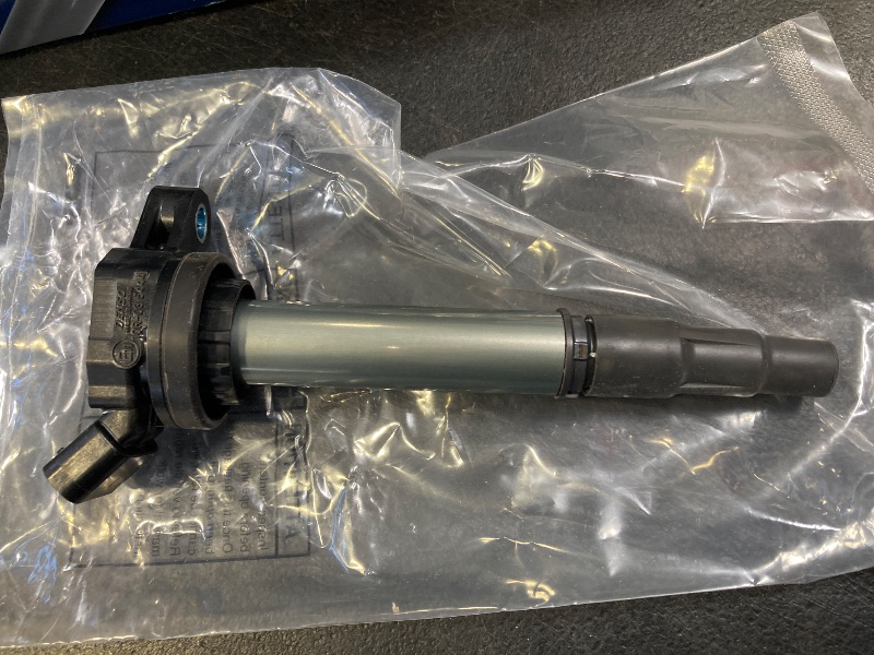 Photo 1 of Denso Direct Ignition Coil OE Quality - 673-1310