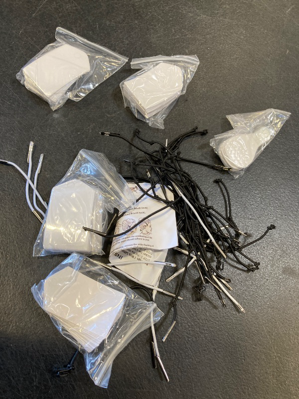 Photo 1 of MUOCOBU Face Lift Tape 200PCS Bands Instant Facelift Tape for Wrinkles, Double Chin, and Sagging Skin Waterproof & Transparent Lifting Tapes with Elastic Bands (200PCS)