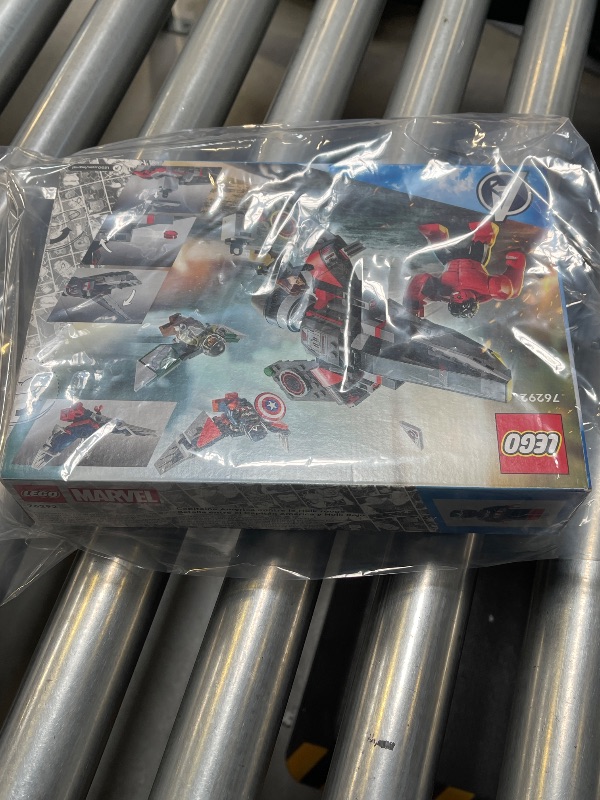 Photo 1 of LEGO Marvel Captain America vs. Red Hulk Battle Building Set - Avengers Toy for Kids - Birthday Gift for Boys and Girls Ages 7+ - Includes Hulk Action Figure and Super Hero Minifigures - 76292