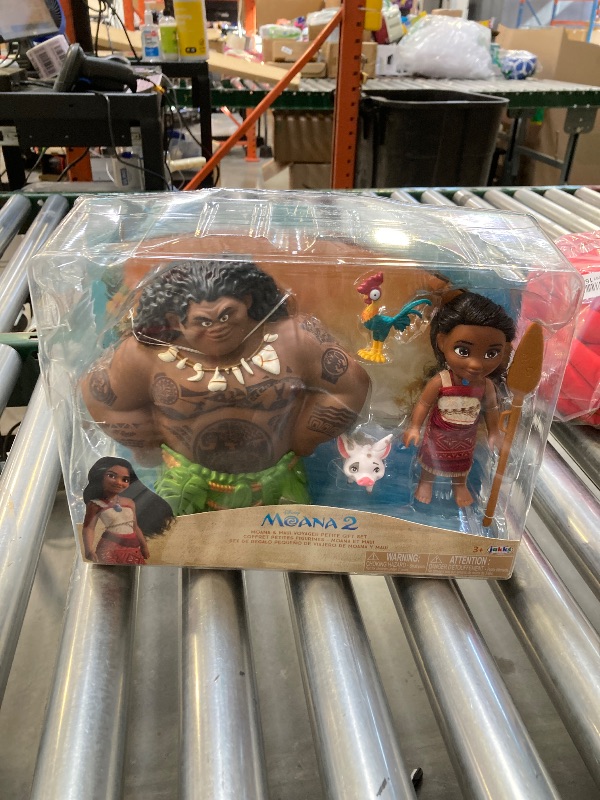 Photo 1 of Disney Moana 2 Moana & Maui 6-Inch Petite Doll Gift Set Doll Playset for Girls, Includes Pua and HEI HEI, Officially Licensed, Great Birthday