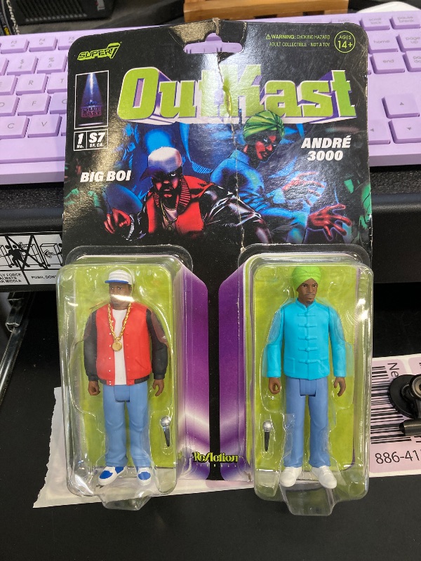Photo 1 of Super7 Outkast Big Boi and André 3000 (ATLiens) - 3.75" Outkast Action Figure with Accessories Hip Hop Collectibles and Retro Toys