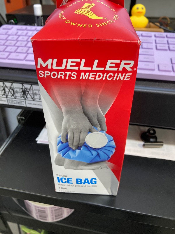 Photo 1 of MUELLER Sports Medicine Reusable Ice Pack, Cold Bag for Injuries and Pain Relief, Cold Therapy, Blue, 9 Inch Bag