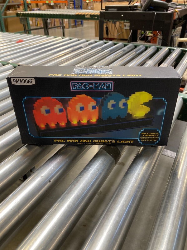 Photo 1 of Pac Man and Ghosts Light, Pac Man Collectable Figure Lamp